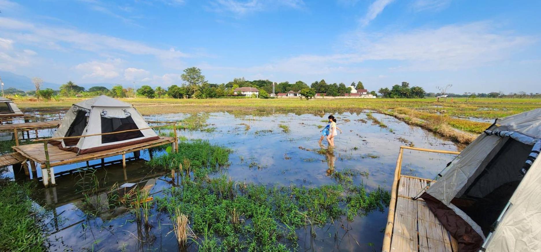 Tung Tong Homestay & Camping Mae Rim Bagian luar foto