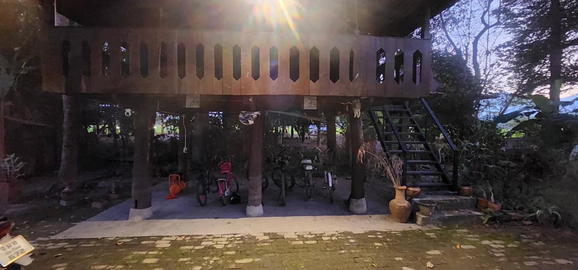 Tung Tong Homestay & Camping Mae Rim Bagian luar foto